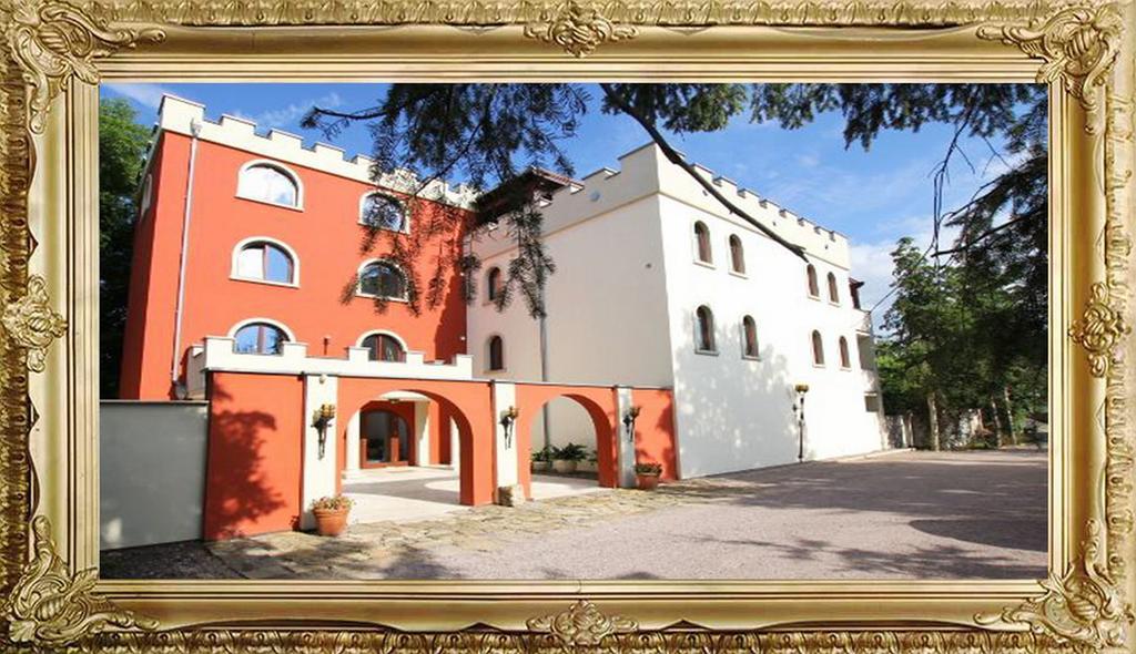 Burg Hotel Romantik Gotha Exterior photo